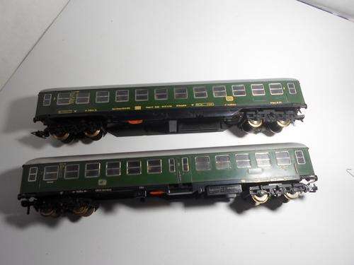 Fleishmann : 2 x Passenger  Coaches