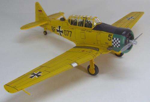 Hobbymasters : Harvard CCF MK4