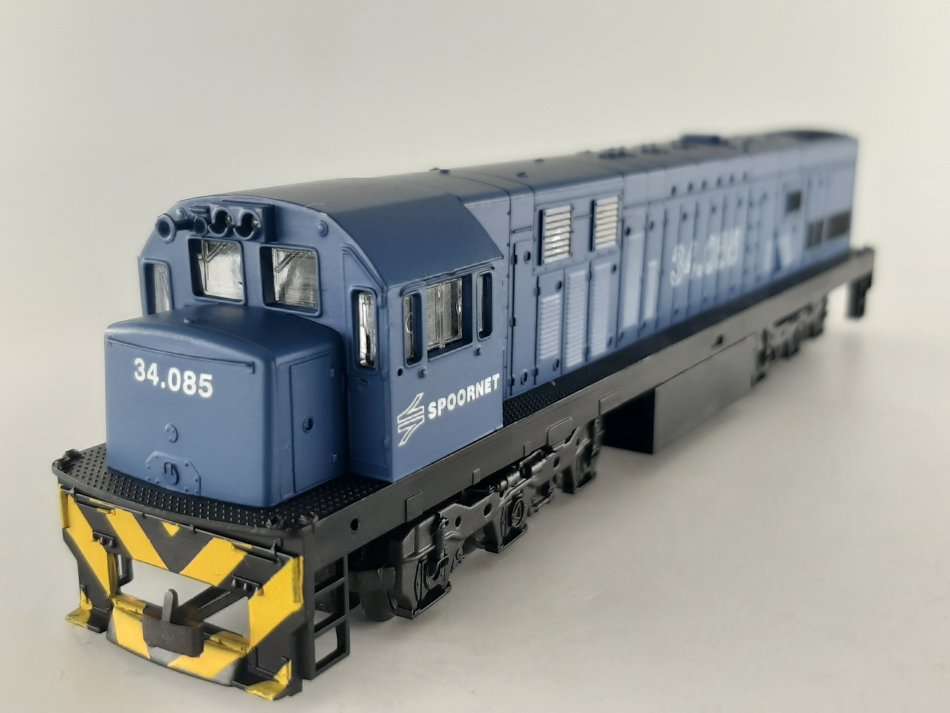Frateschi:Spoornet Blue Train Diesel Loco (Class 34) (Running Class 34-085)