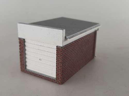 Model Train Accessories : South African Residential Garage (HO) (Silver Roof)