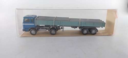 Wiking : Truck with Pipe Load