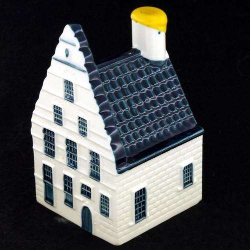 Blue Delft KLM BOLS House No.35 ** Still sealed with brandy**
