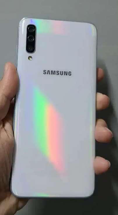 Samsung A70 128Gb White