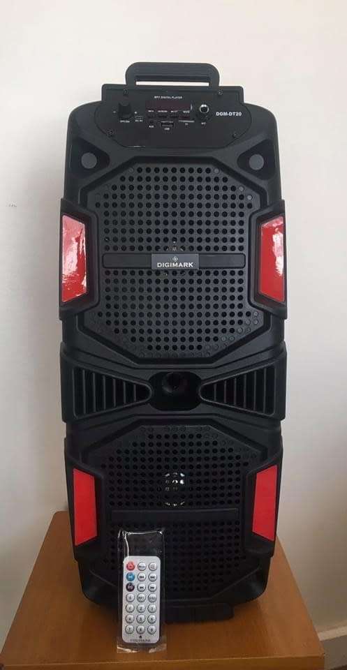 Bluetooth outdoor speaker with remote