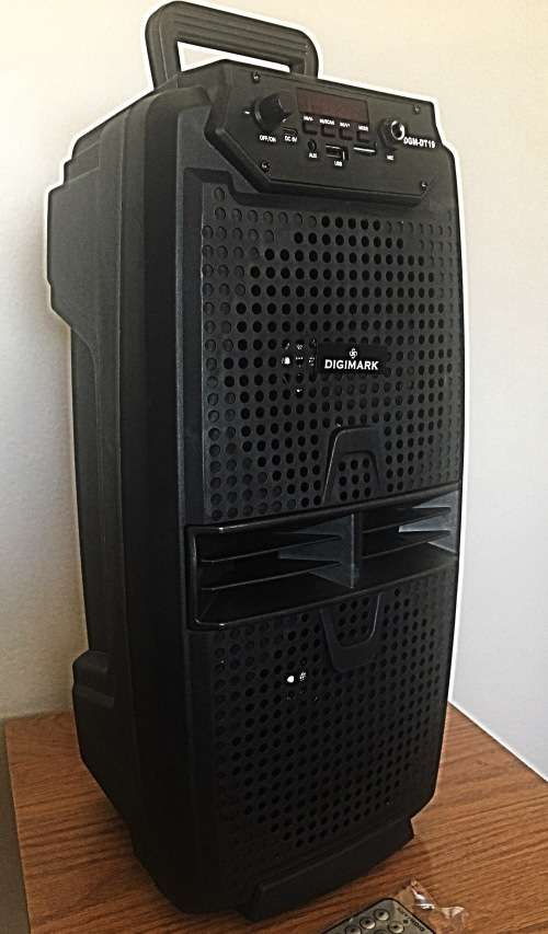 Bluetooth outdoor speaker with remote