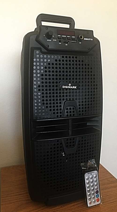 Bluetooth outdoor speaker with remote