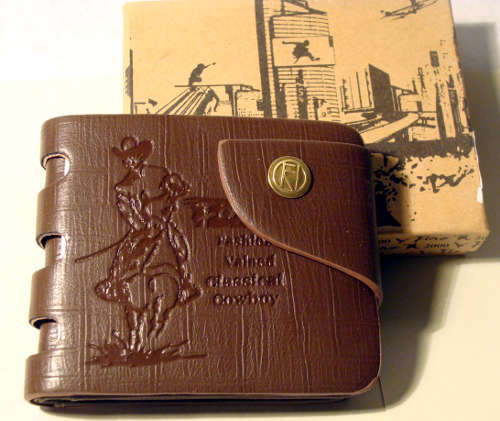 Beautiful Genuine Leather Men's Wallet -  BROWN ... INCLUDES gift box : Free collect in PTA
