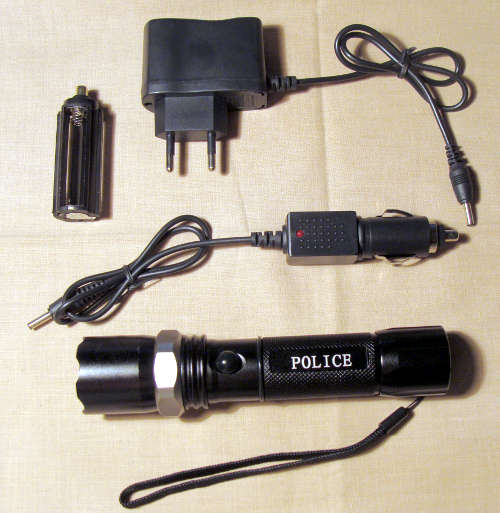 Medium CREE Led RechargableTorch: ZOOM