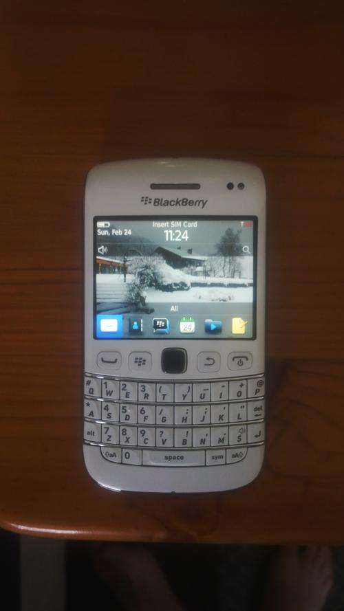 Blackberry 9790 BOLD - WHITE - Local Vodacom Stock - NEG. Including Free Delivery