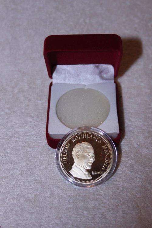 Mandela Gold clad coin with signature in burgandy display Box (10 years of freedom)