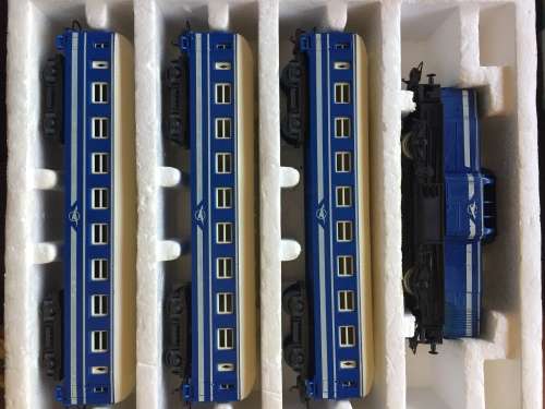 Lima HO Scale 1976 Blue Train