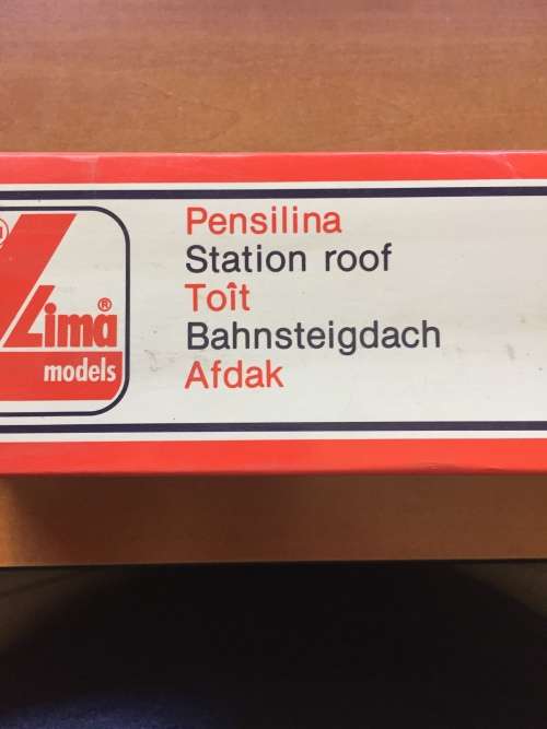 Lima Zar Station Roof