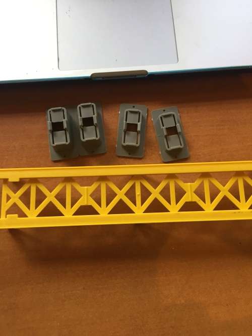 Lima HO Scale Banked Bridge in stretch