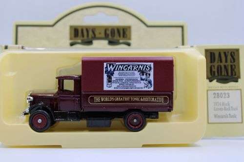 Lledo 1934 Mack Canvas Trucks-Dunlop,Eddie Stobart Ltd,Hamleys,London Port Police