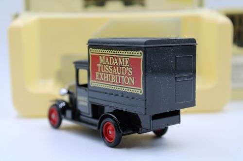 Lledo 1928 Chevrolet Box Van,1931 AEC Renown Double Deck Bus,1959 Morris LD150 Van