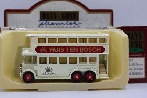 Lledo 1928 Chevrolet Box Van,1931 AEC Renown Double Deck Bus,1959 Morris LD150 Van