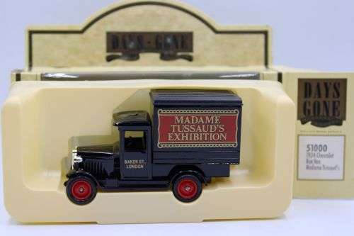 Lledo 1928 Chevrolet Box Van,1931 AEC Renown Double Deck Bus,1959 LD150 Morris Van