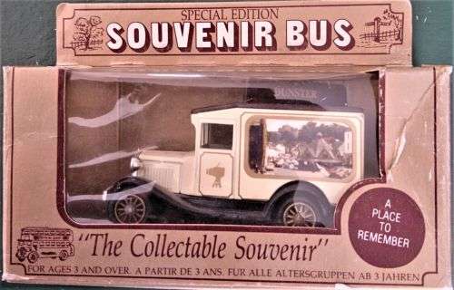 Lledo-Souvernir Vans