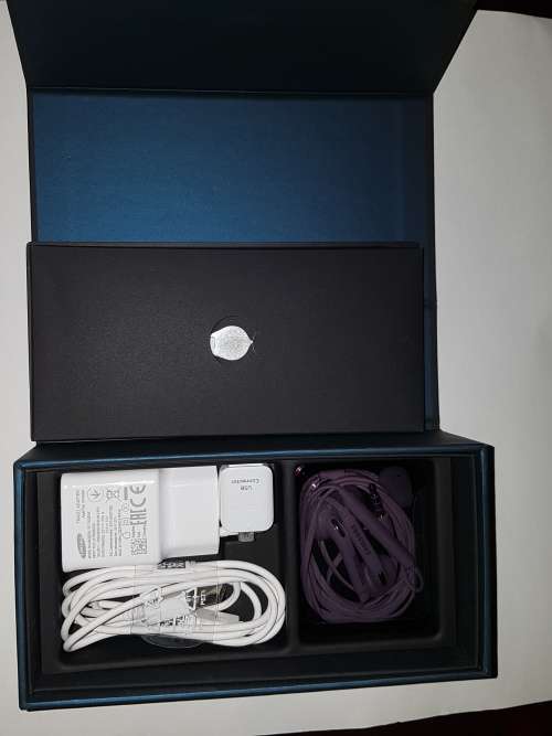 SAMSUNG S7 EDGE AS NEW UNDER WARRANTY