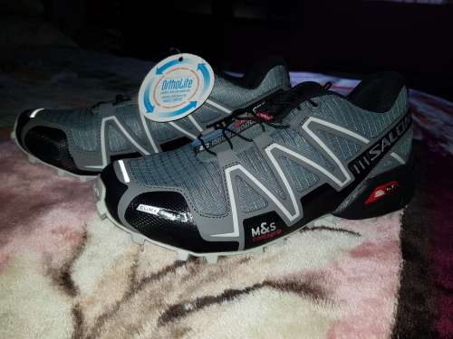 *LATE ENTRY*BRAND NEW SALOMON SPEEDCROSS 3 TRAIL SHOES