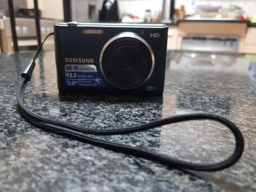SAMSUNG SMART WIFI DIGITAL CAMERA