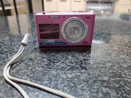 SAMSUNG SMART SELFIE WIFI DIGITAL CAMERA