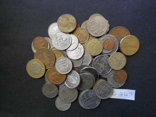 60 UNSORTED QUALITY MIXED WORLD COINS. BID PER COIN TO TAKE THE LOT