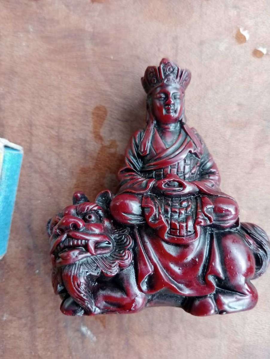 Chinese figurine