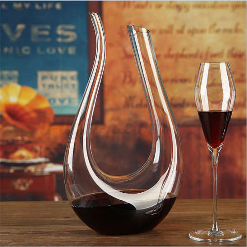 1.5L Luxurious Crystal Glass U-shaped Horn Wine Decanter Wine