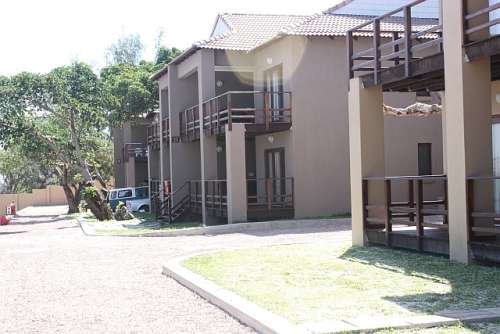 Bilene Club Lodge! 6 Sleeper Self catering beach front accomodation. 13 to 20 Jan