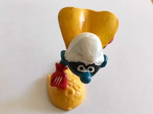 ### SUPERMAN SMURF ### GREAT COLLECTIBLE ### SCARCE SCHLEIGH PEYO ### BID NOW GREAT DEAL!! @@R1 #FSC