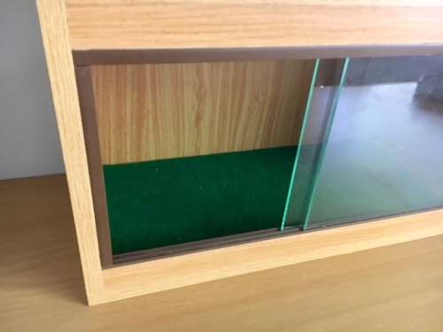 ## BEAUTIFUL BRAND NEW REPTILE OR SPIDER BOX ## SLIDING GLASS DOOR ## COLLECTION RANDBURG ONLY! @@R1