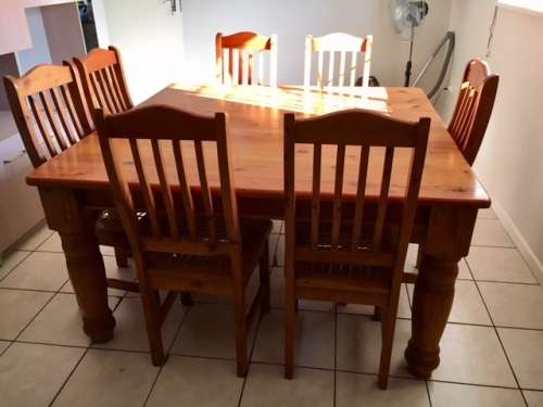 # STUNNING LARGE & HEAVY 8 x PIECE OREGON PINE TABLE/CHAIRS DINNER SET # COLLECTION ONLY RANDBURG #
