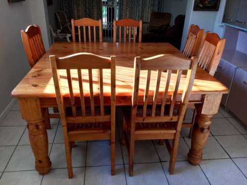 # STUNNING LARGE & HEAVY 8 x PIECE OREGON PINE TABLE/CHAIRS DINNER SET # COLLECTION ONLY RANDBURG #