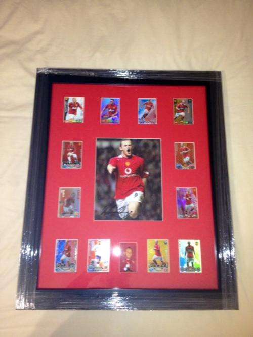 ***MANCHESTER UNITED WAYNE ROONEY HAND SIGNED PHOTO, CARDS, & 3D MODEL MONTAGE COA! @@R1 Start! WOW!