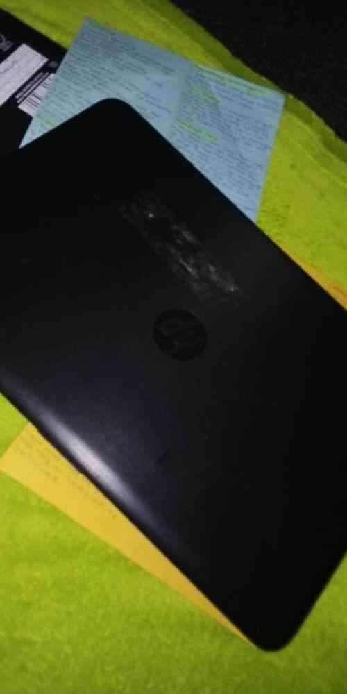 HP 250 G4 (Cracked Screen) 500GB HDD/ 4GB RAM / HD GRAPHICS