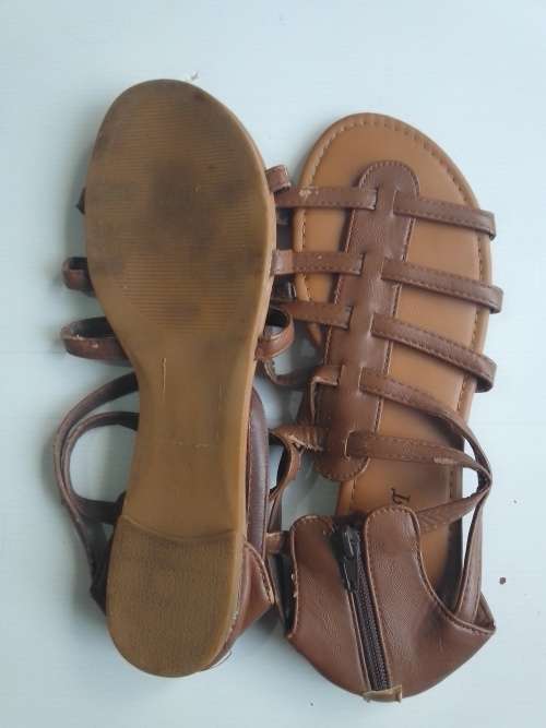 Ladies Firstrun Shoes (Size 8)