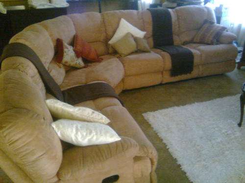 Suede lounge suite - As good as new - Rearly used