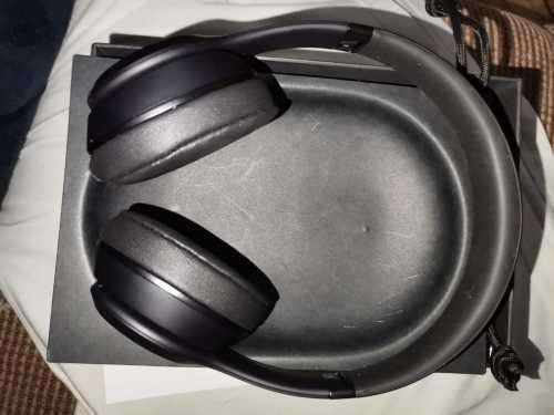 Display Model Bargain! Beats by Dre Solo3 wireless earphones