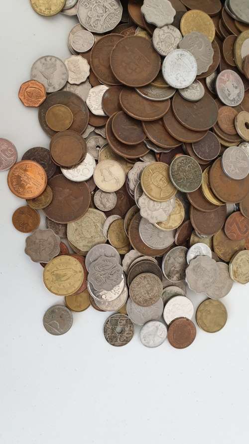 CRAZY R1 AUCTION: 400 Coins LOT - Bid per coin to win lot