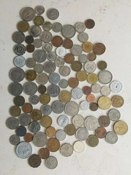 Lot of 100 World Coins