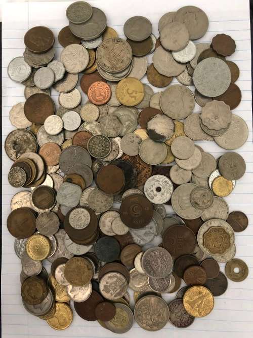 A Lot of 250 International Coins