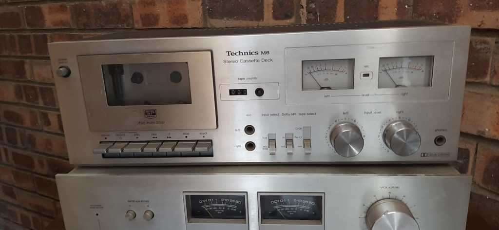 Antique Pioneer Hifi system with speakers, cassette deck and turntable