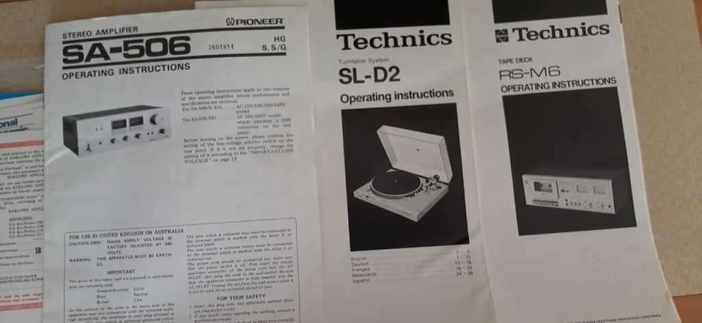 Antique Pioneer Hifi system with speakers, cassette deck and turntable