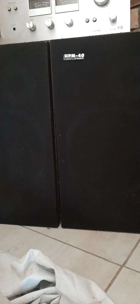 Antique Pioneer Hifi system with speakers, cassette deck and turntable