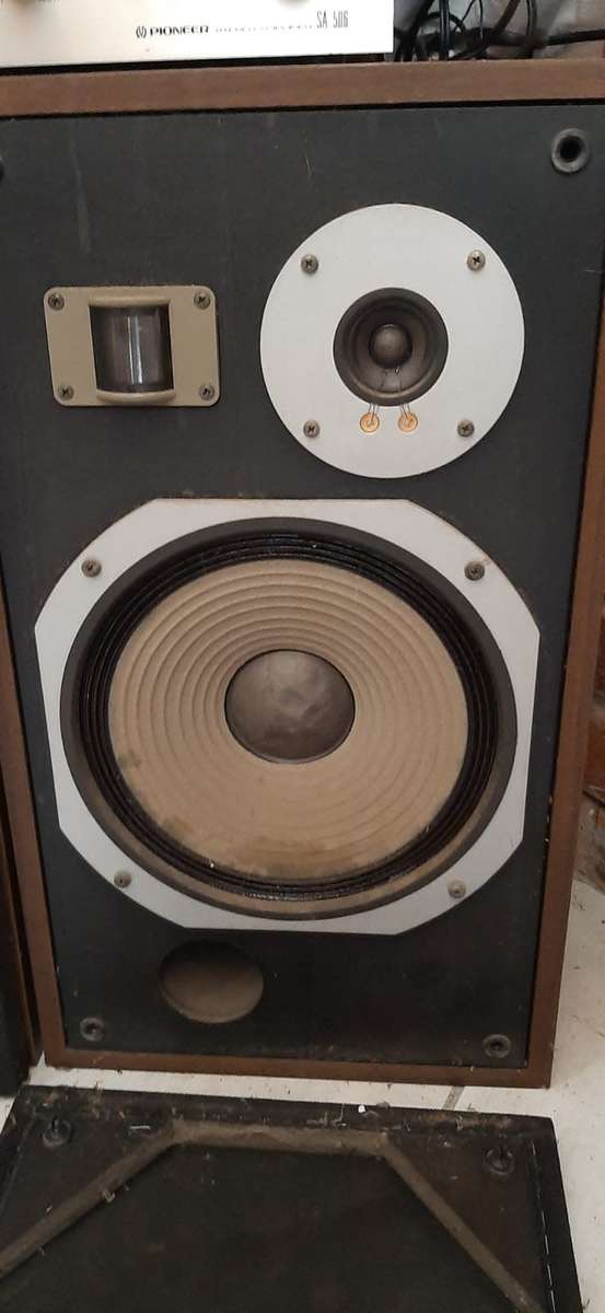Antique Pioneer Hifi system with speakers, cassette deck and turntable