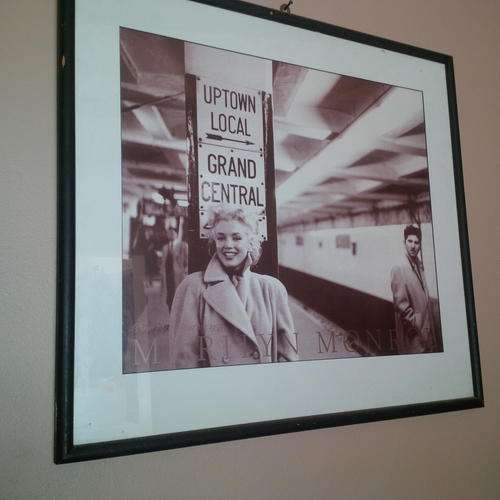 Marilyn Monroe Black and White Framed Poster (with glass)