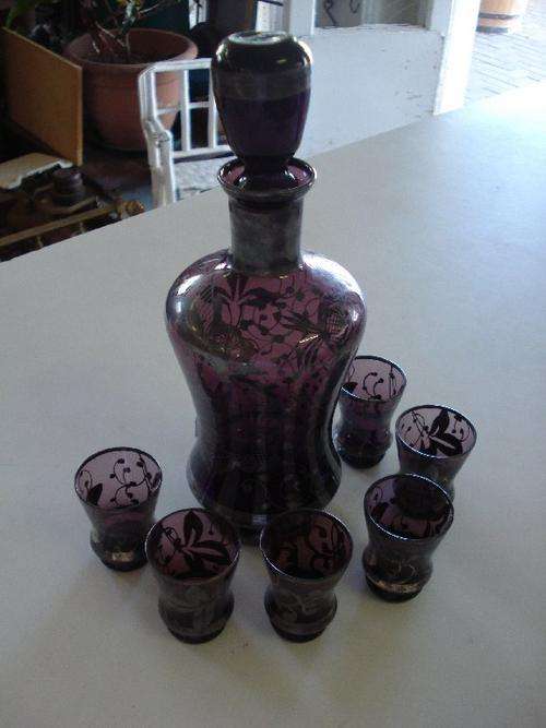 Venetian Glass Decanter and 6 Glasses - Beautiful!