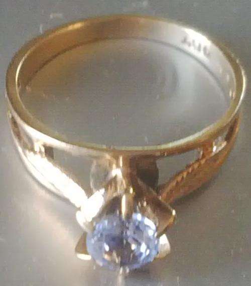 9ct Yellow Gold Ring