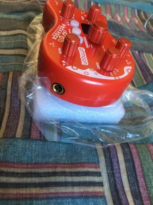 AMMOON POCKROCK -Portable Guitar Multieffects Processor Pedal 15 Effects 40 Drum w power adapter